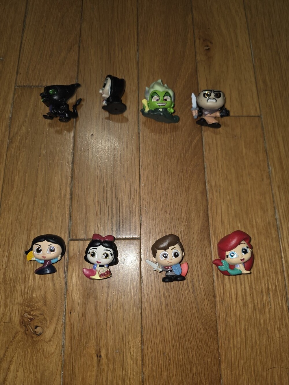 8PC DISNEY DOORABLES MALEFICENT URSULA WICKED WITCH APPLE SNOW WHITE EXACTLY